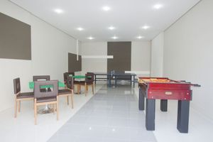 Image 22 - 886026