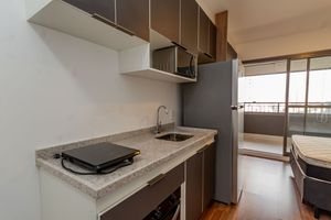 Image 7 - 886047
