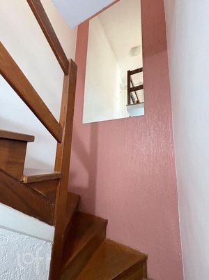 Image 16 - 886048