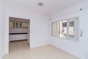 Image 7 - 886059