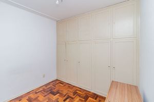 Image 17 - 886059