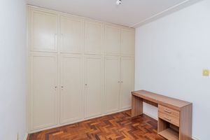 Image 18 - 886059