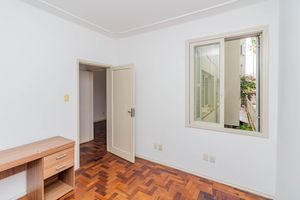 Image 19 - 886059