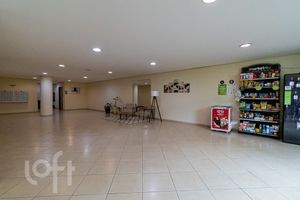 Image 10 - 886071