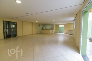 Image 12 - 886071
