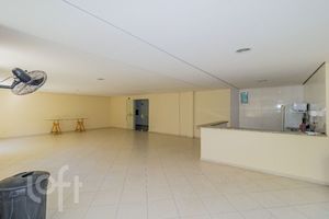 Image 31 - 886071