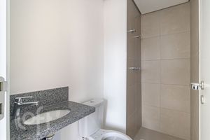 Image 9 - 886075