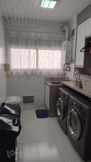 Image 9 - 886098