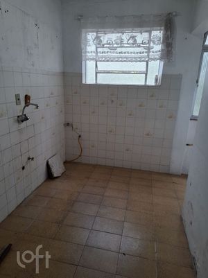 Image 9 - 886100