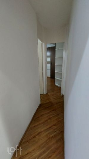 Image 6 - 886103
