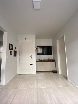 Image 9 - 886104