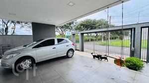 Image 7 - 886106
