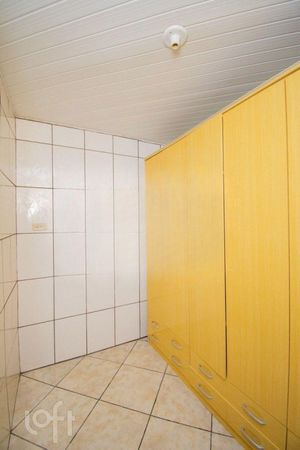 Image 11 - 886110