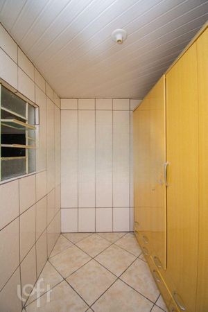 Image 10 - 886110