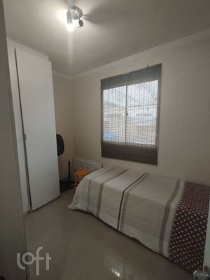 Image 11 - 886111