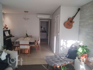 Image 1 - 886116