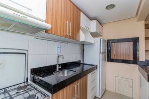 Image 13 - 886122