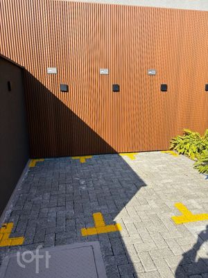 Image 11 - 886126