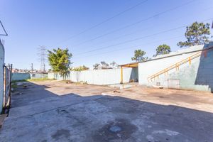 Image 3 - 886131