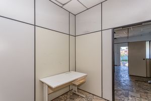 Image 33 - 886131