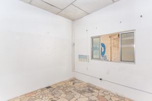 Image 38 - 886131