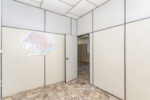 Image 36 - 886131
