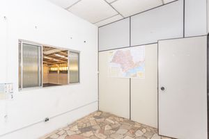 Image 39 - 886131
