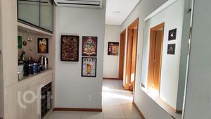 Image 11 - 886137