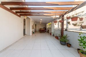 Image 10 - 886138