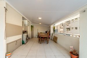 Image 8 - 886138