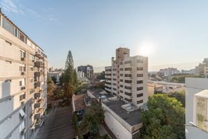 Image 14 - 886138
