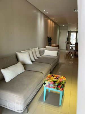 Image 19 - 886155