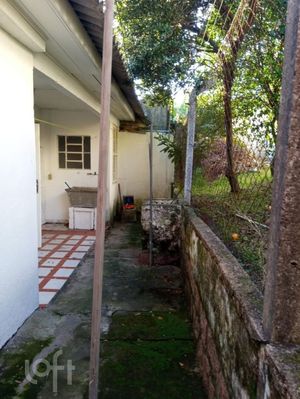 Image 12 - 886160