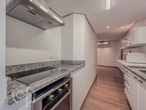 Image 10 - 886161