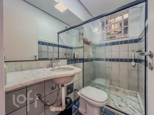 Image 19 - 886161