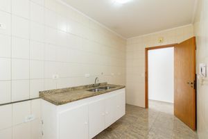 Image 30 - 886181