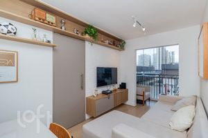 Image 41 - 886185