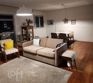 Image 8 - 886187