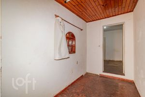 Image 21 - 886188