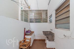 Image 29 - 886188