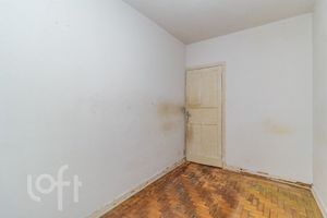Image 18 - 886188