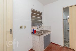 Image 32 - 886188