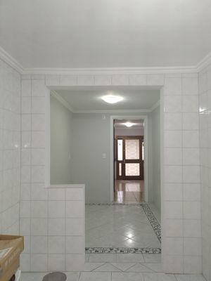 Image 4 - 886190