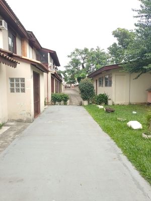 Image 27 - 886190