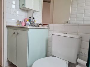 Image 9 - 886192