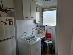 Image 7 - 886192