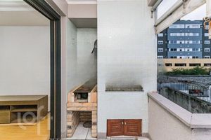 Image 3 - 886196