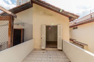 Image 11 - 886197
