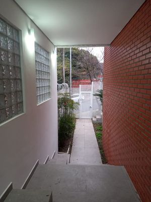 Image 27 - 886199