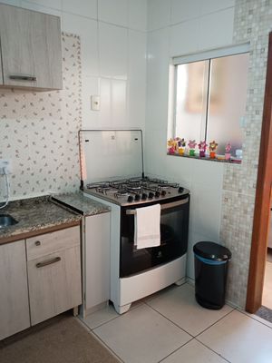 Image 9 - 886202